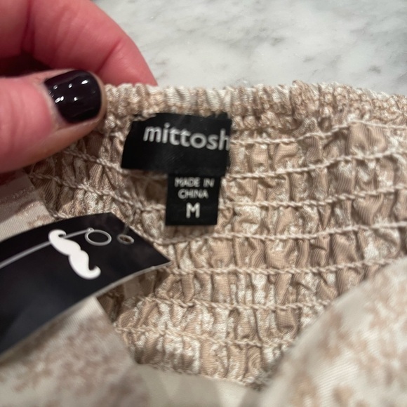 Mittoshop Leopard Damask print Puff Sleeve Dress. Ruching on back. NWT. Medium. - Picture 2 of 4